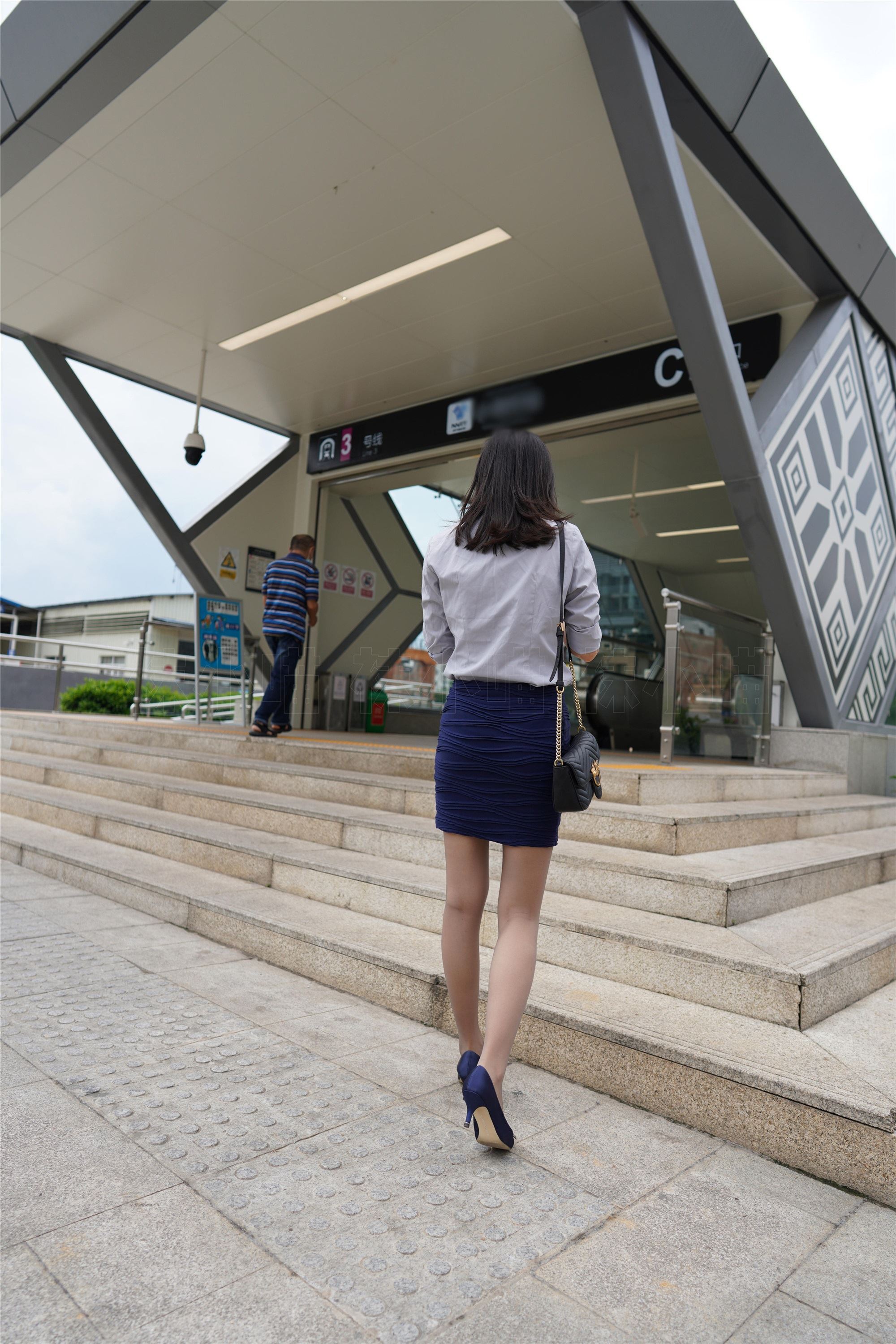 KittyWawa袜小喵  KT187《地铁偶遇》